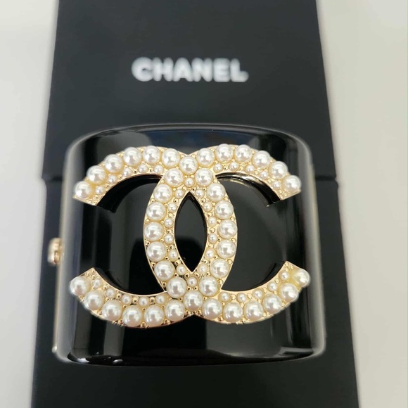 Chanel Bracelet - Picture 1 of 5